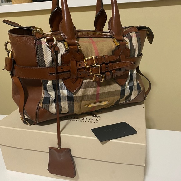 Collectors Burberry Lam skin Hobo Equestrian Purse - Picture 2 of 6